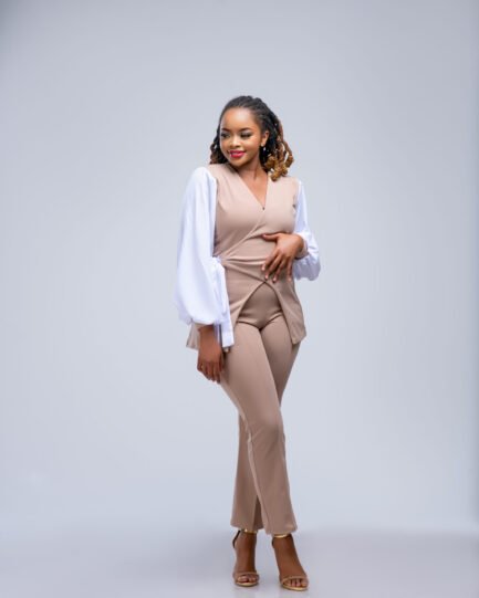 Issabela Suit - Beige